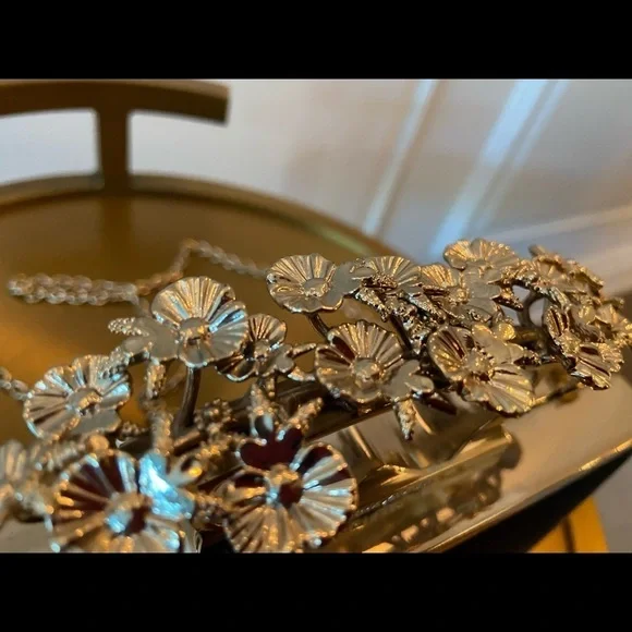 BCBG PURSE — WELL CONDITION $53 - Picture 7 of 8